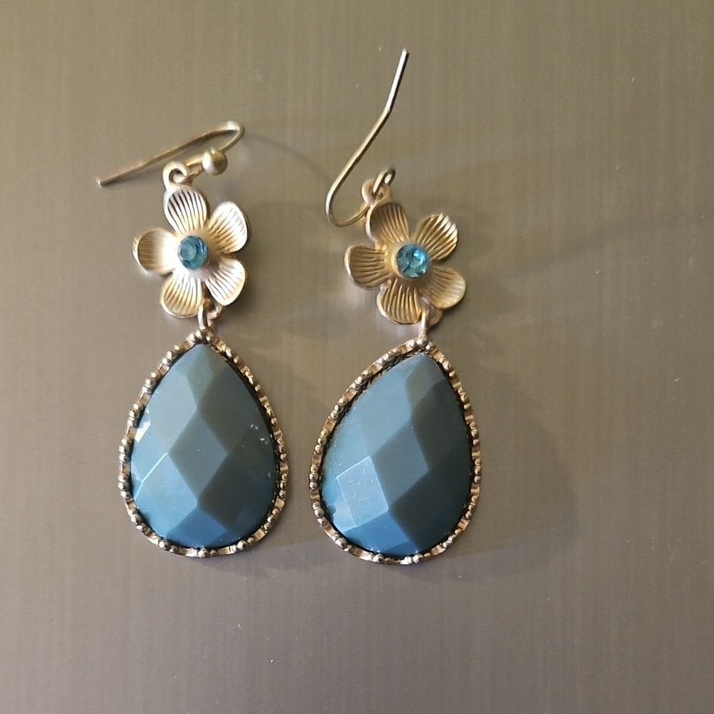 Elegant Gold and Blue Teardrop Earrings